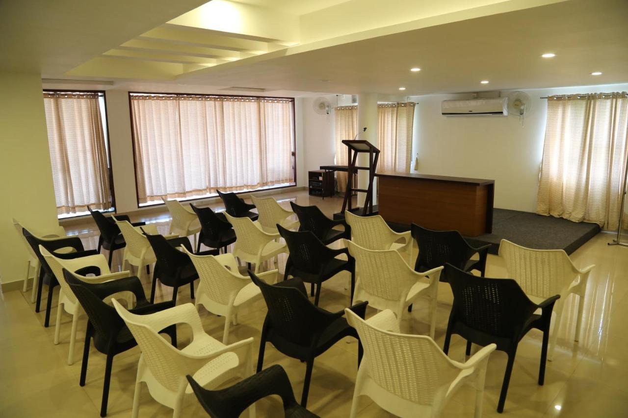 Perintalmanna Hazmi Inn מראה חיצוני תמונה