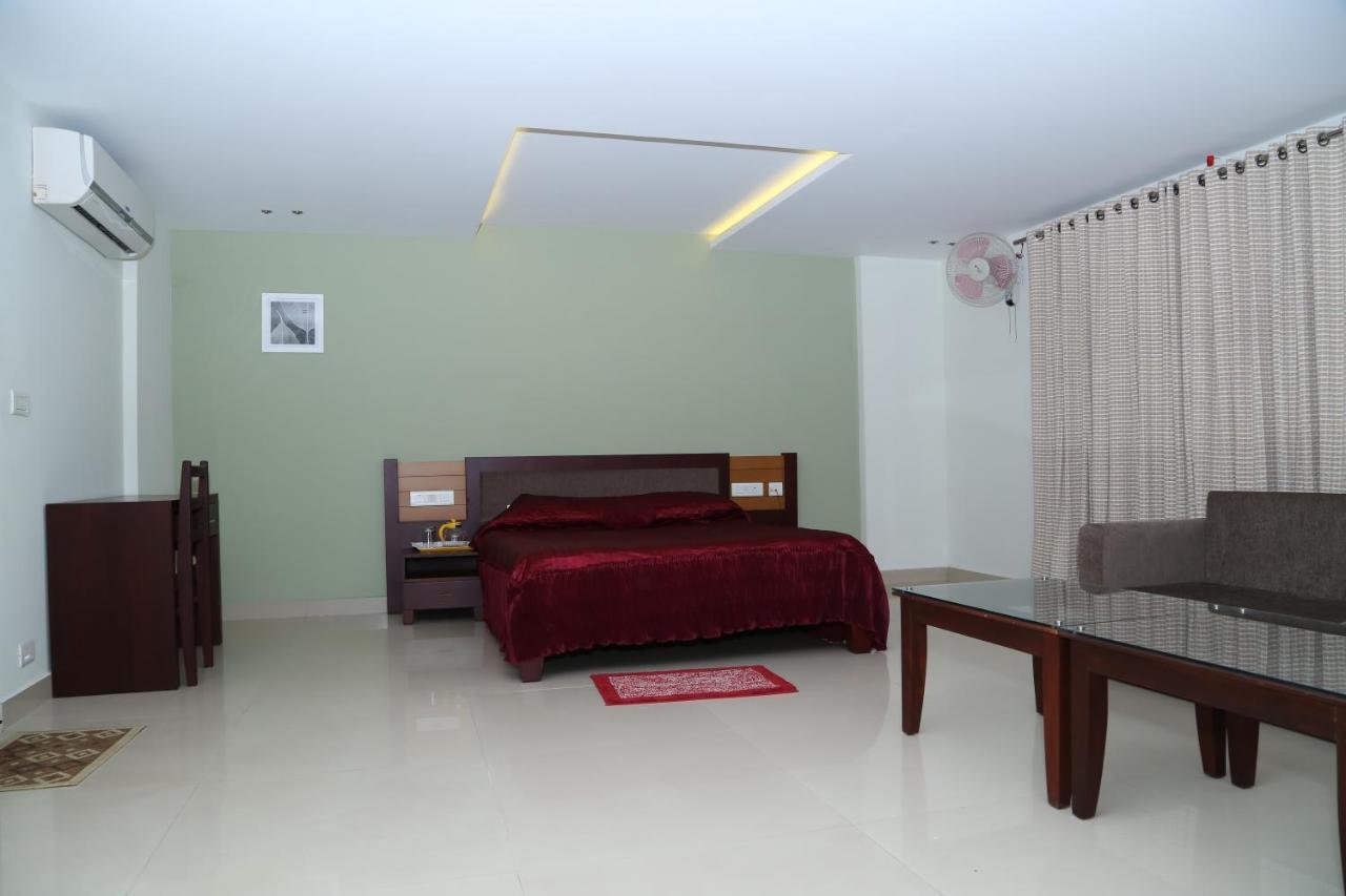 Perintalmanna Hazmi Inn מראה חיצוני תמונה