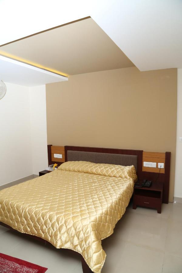 Perintalmanna Hazmi Inn מראה חיצוני תמונה