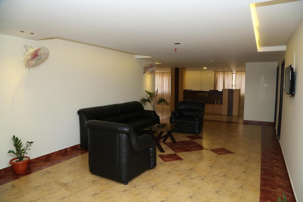 Perintalmanna Hazmi Inn מראה חיצוני תמונה